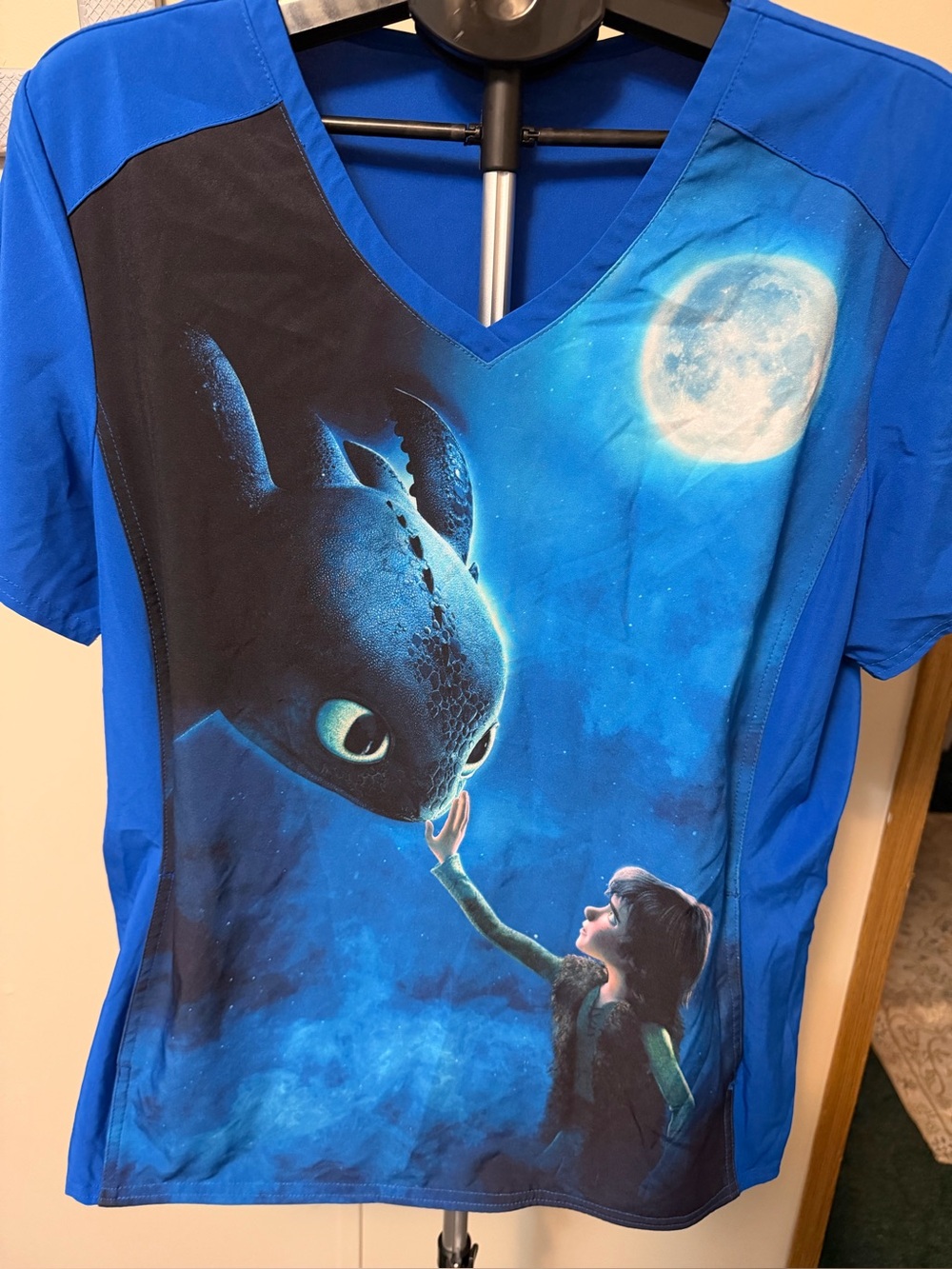 Cherokee Tooniforms How to Train Your Dragon Toothless Hiccup Scrub Top Size L